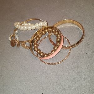 Gorgeous 6 piece bracelet set! Never used!